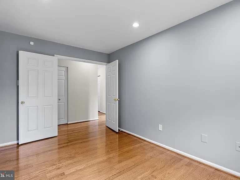 1119 Halesworth Dr — Photo 21