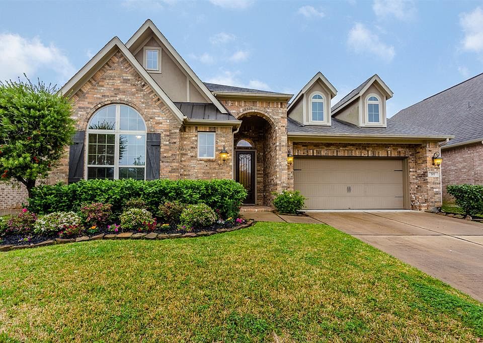 1st image of 707 Victory Terrace Ln