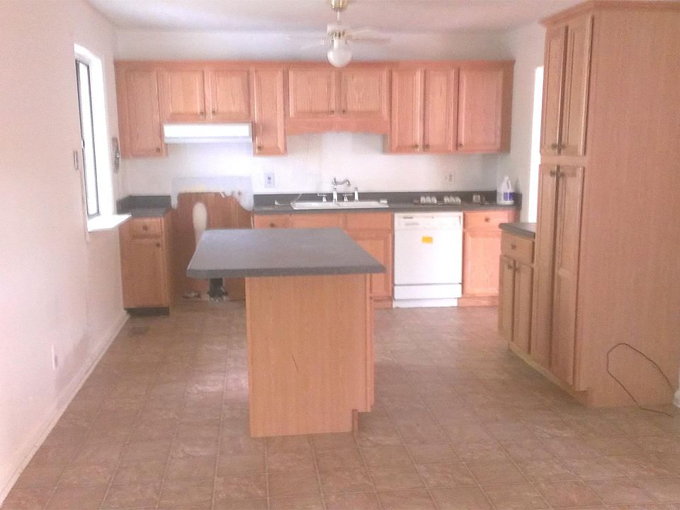 2nd image of 1421 Granada Dr
