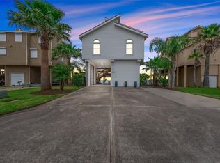 403 Isles End Rd, Tiki Island, TX 77554