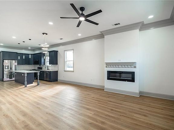 5th image of 2917 Palmetto St