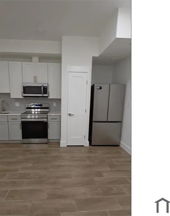 1 bed, 700 sqft, $1,900 — Photo 2
