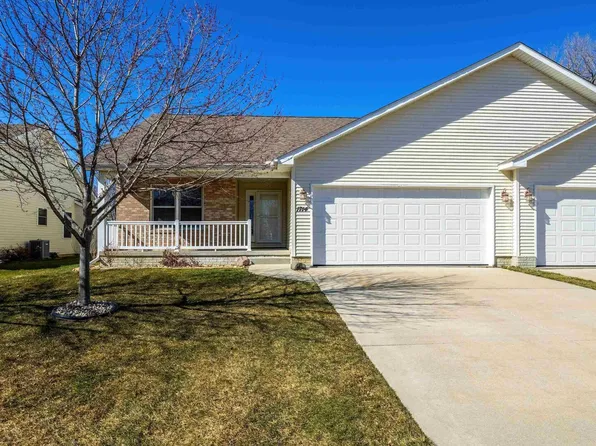 1714 E 6th St, Coal Valley, IL 61240