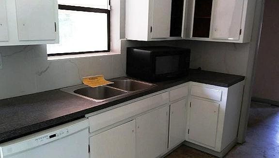 5th image of 3130 SW 20th Ct