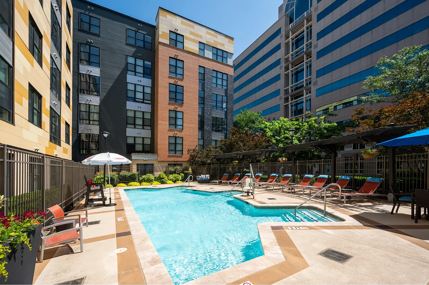 The Julian at Fair Lakes — Photo 4