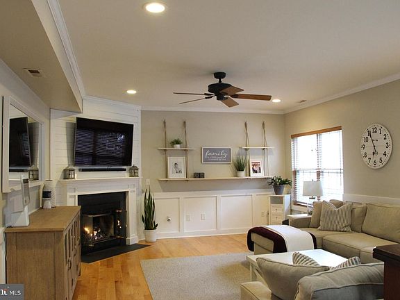 3rd image of 1545 Wakefield Rd