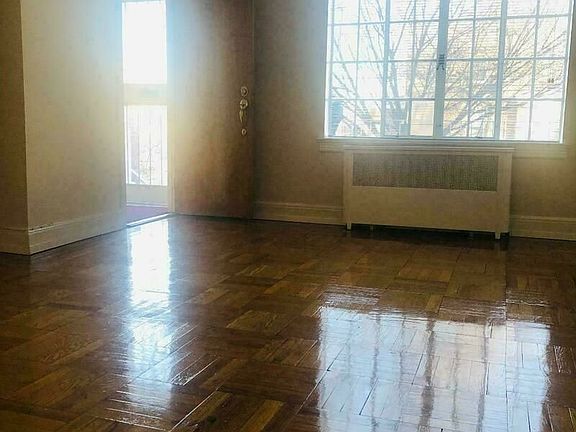 3rd image of 24-04 33rd St #1