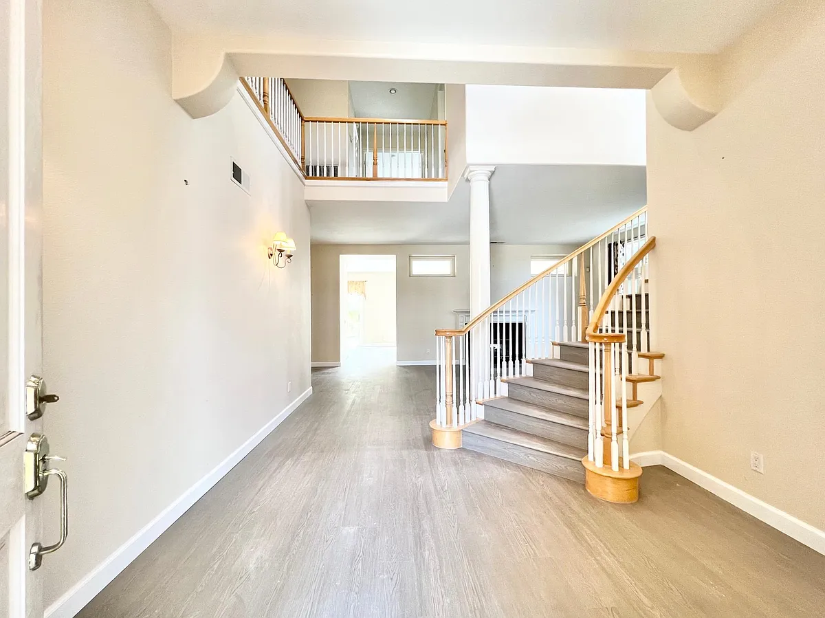 Building Photo - 5003 Sterling Grove Ln