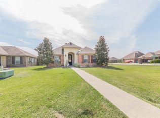500 Flanders Ridge Dr, Youngsville, LA 70592