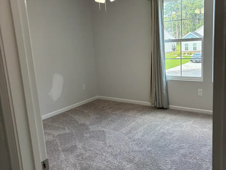 609 Parker Ct — Photo 10