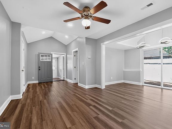 5th image of 1727 Forestville Rd