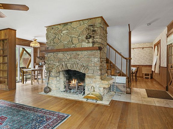 5th image of 18194 Doyle Rd