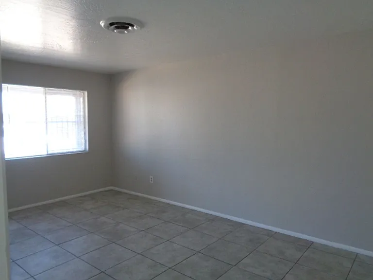 2604 W Pierson St — Photo 7