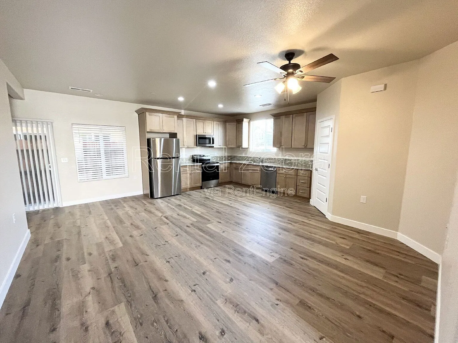 3 bed, 2.5 bath, $2,150 — Photo 3