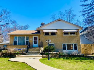 105 S Grant St, Westmont, IL