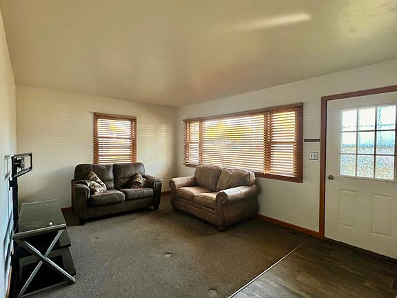 5th image of 307 S Pierce Ave