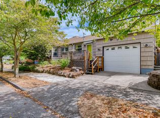 1706 NE Ainsworth St, Portland, OR 97211
