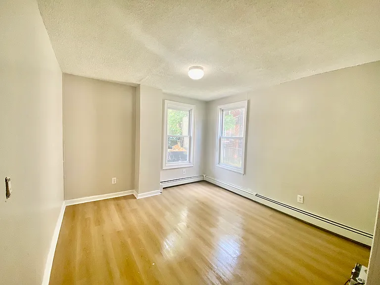 30 Shultas Pl — Photo 8
