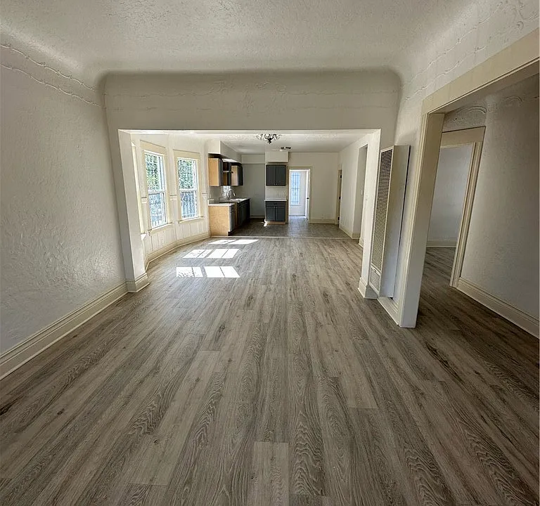 153 W 46th St