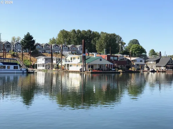 415 N Bridgeton Rd #A, Portland, OR 97217