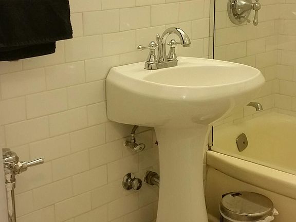 5th image of 288 Lexington Ave APT 10B