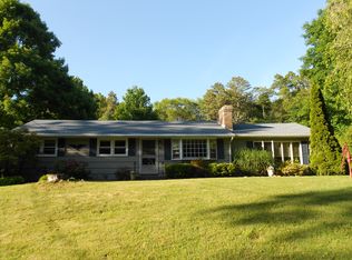 70 Hurlbut Rd, Tolland, CT 06084