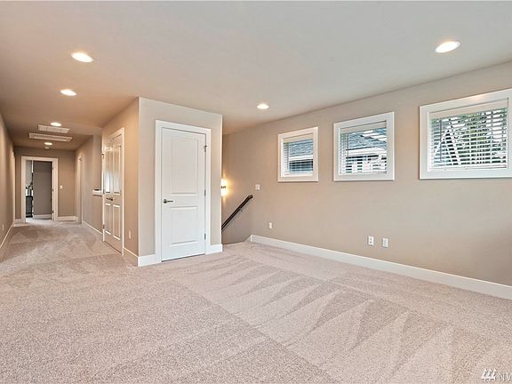 4th image of 12105 91st Avenue Ct E