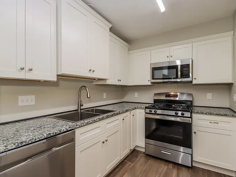 18154 Windy Oaks Ct — Photo 6