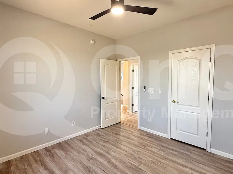 1415 W Windsong Dr — Photo 16