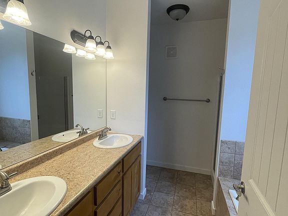 5th image of 4672 W 20th St Building 15-1512