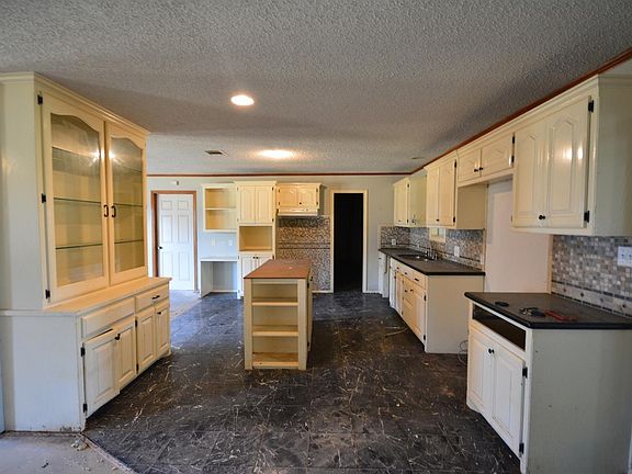 4th image of 5624 County Road 6220