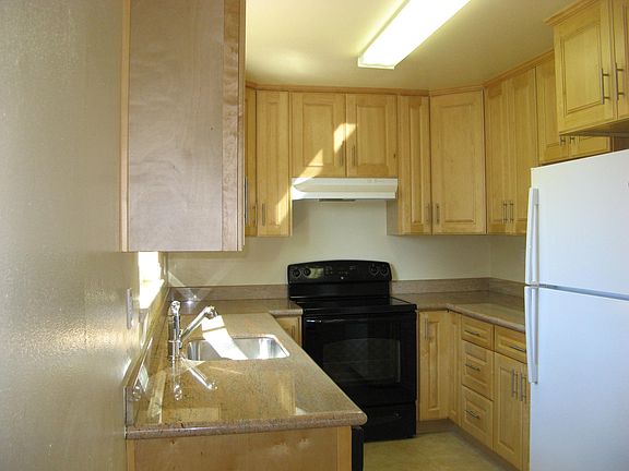 2nd image of 1247 Valerian Ct APT 4