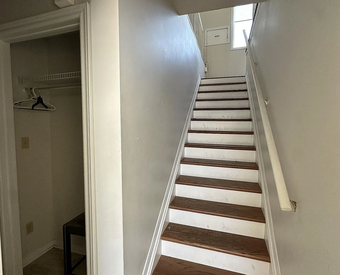 5 bed, $3,400 — Photo 2