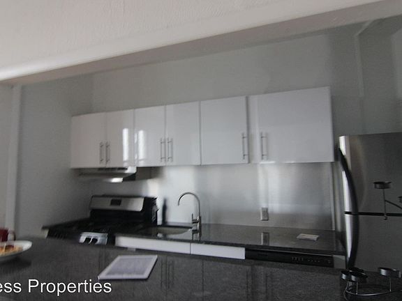 3rd image of 257 S 16th St APT 16B
