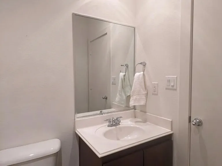 3800 Holland Ave #8 — Photo 8