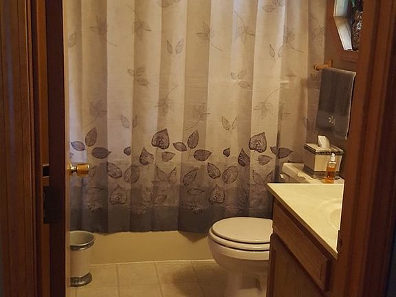 5th image of 395 Daffodil Ln