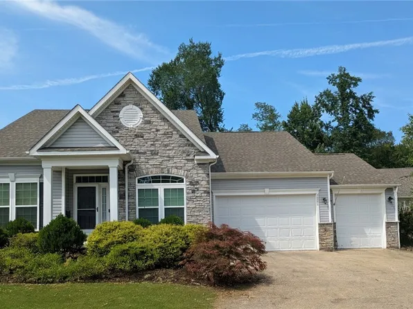 36556 Annie Ln, North Ridgeville, OH 44039