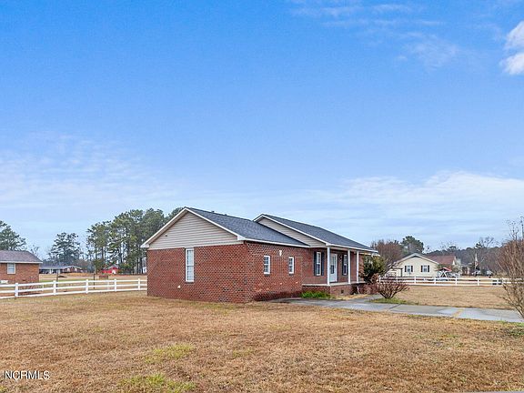 2nd image of 724 Brookfield Drive