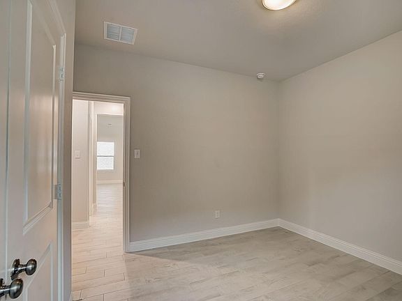 5th image of 301 Santa Lucia Dr