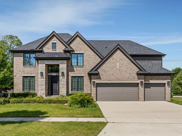 3909 Sandpiper Dr, Troy, MI 48083