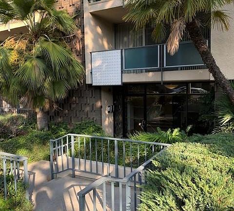 2nd image of 420 N Louise St APT 1