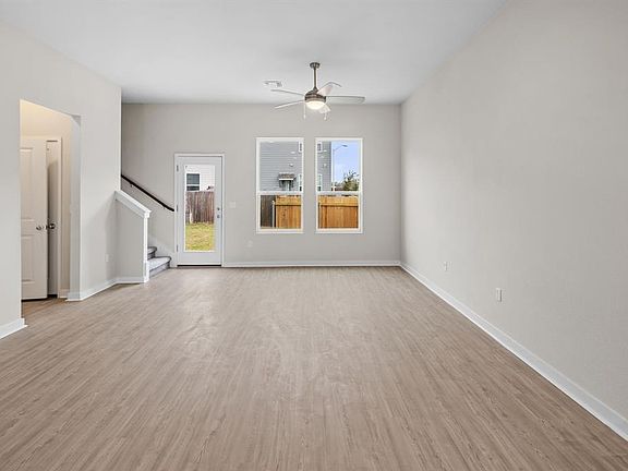 3rd image of 15110 Casbah Dr