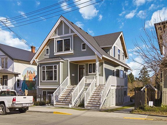 2nd image of 1915 Fernwood Rd #3