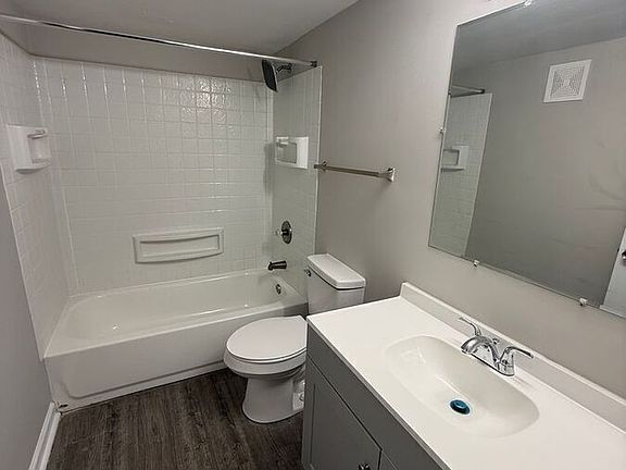 4th image of 2066 Fairmont Ct #1