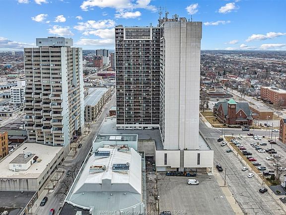 4th image of 150 Park St W #1910