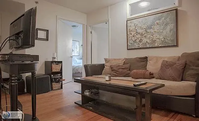 Rented by Metropolitan Property Group | media 42