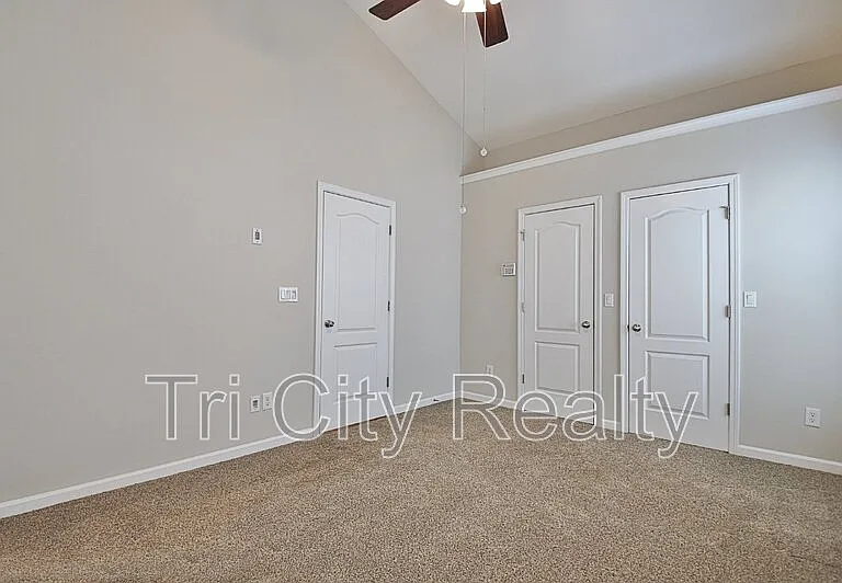 341 Hunterian Pl — Photo 35