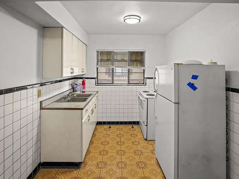 2629 Park Ave #1 — Photo 3