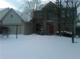 10513 Fox Creek Ln, Fishers, IN 46037