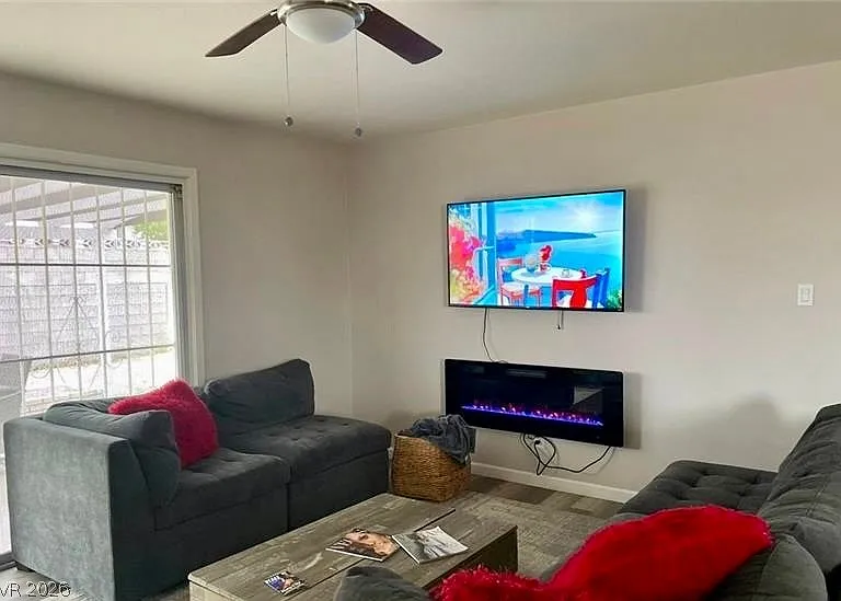 6401 Evergreen Ave — Photo 3